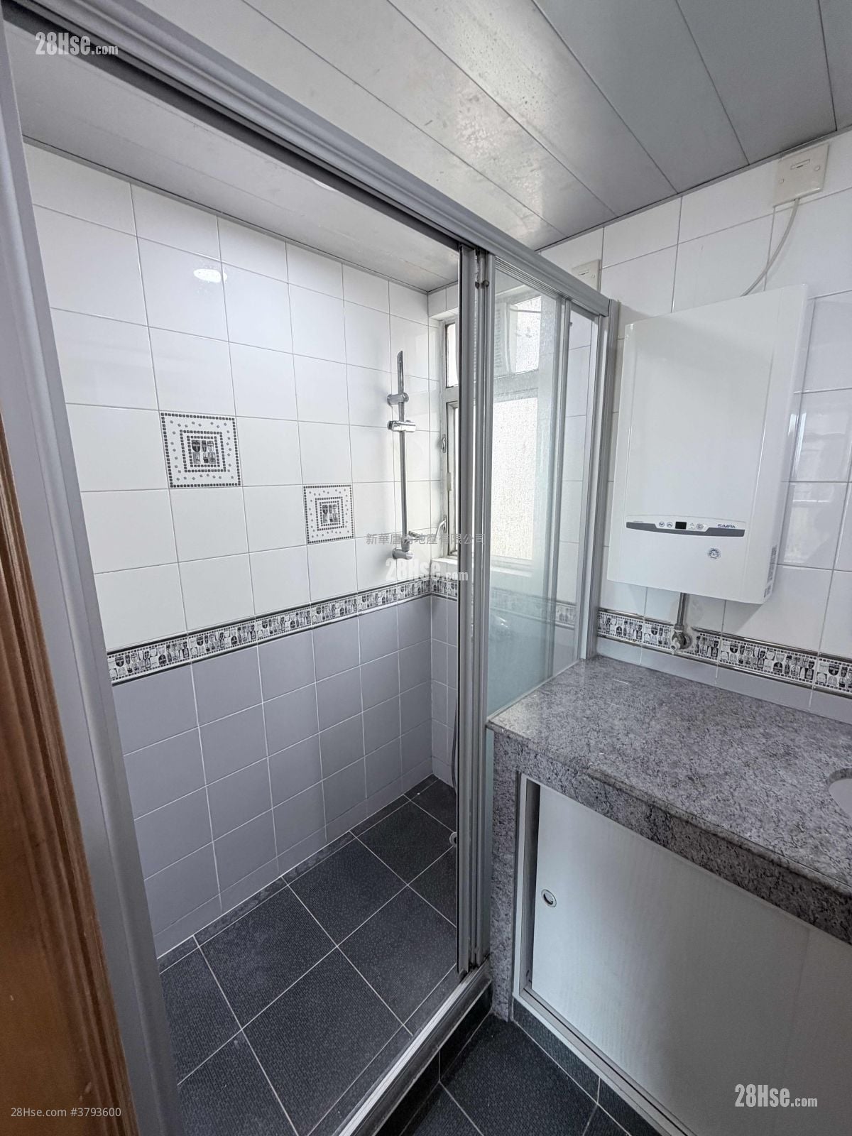 君德阁 租盘 3 房 , 2 浴室 705 平方尺