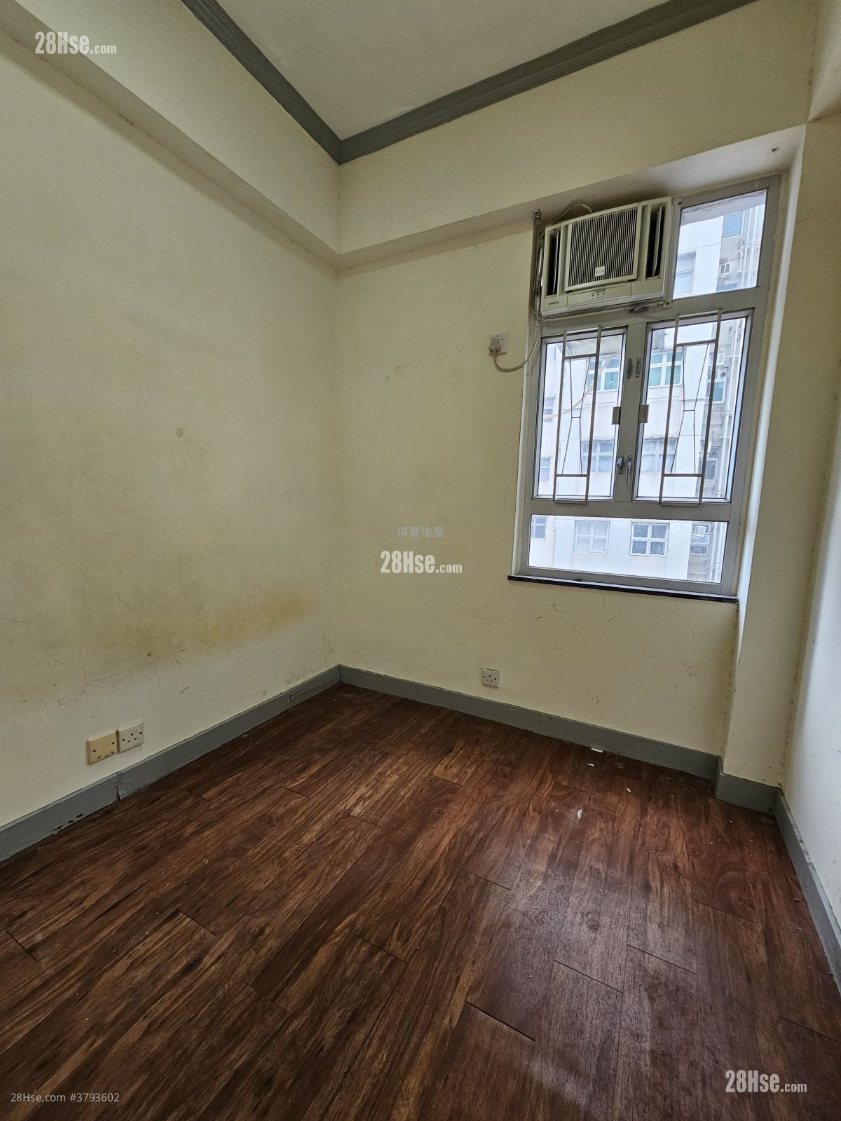 Apartment Sell 2 Bedrooms , 1 Bathroom 371 ft²