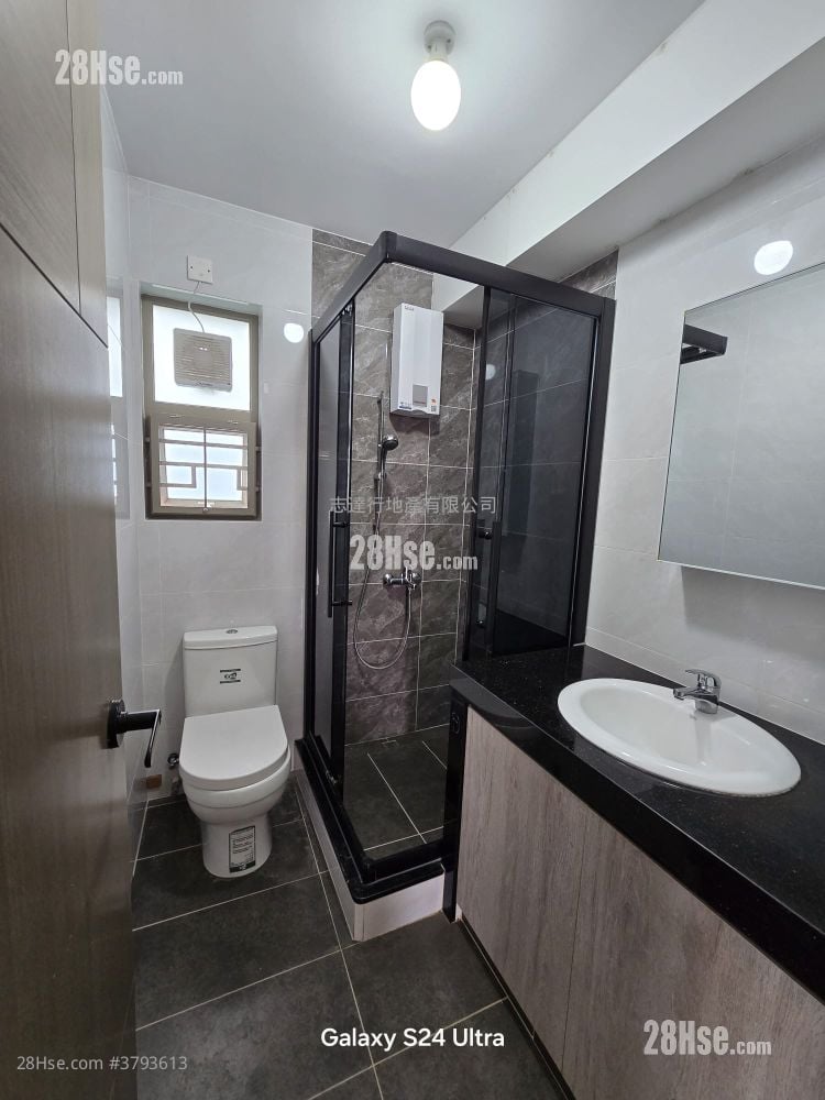 村屋 售盘 3 房 , 2 浴室 600 平方尺