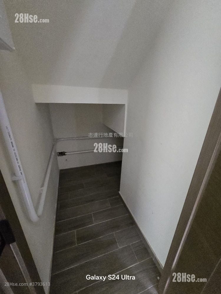 村屋 售盘 3 房 , 2 浴室 600 平方尺