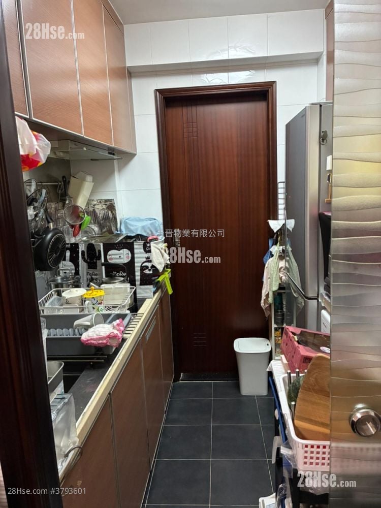 Kwun Hei Court Sell 2 Bedrooms , 1 Bathroom 432 ft²
