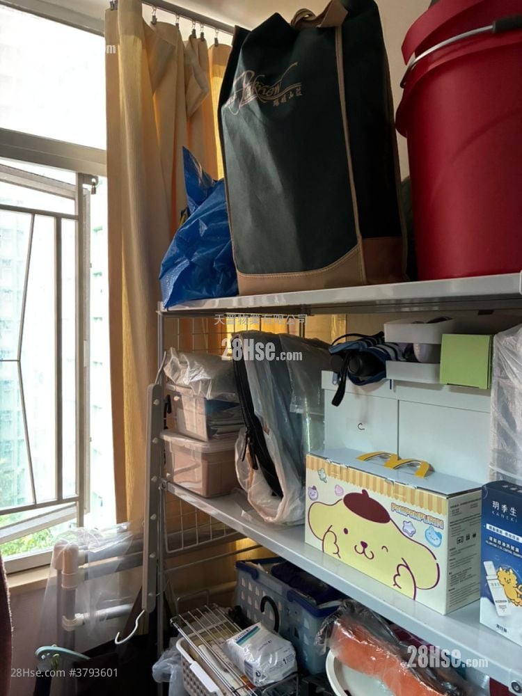 Kwun Hei Court Sell 2 Bedrooms , 1 Bathroom 432 ft²