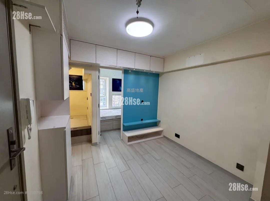 恒威阁 租盘 2 房 , 1 浴室 301 平方尺