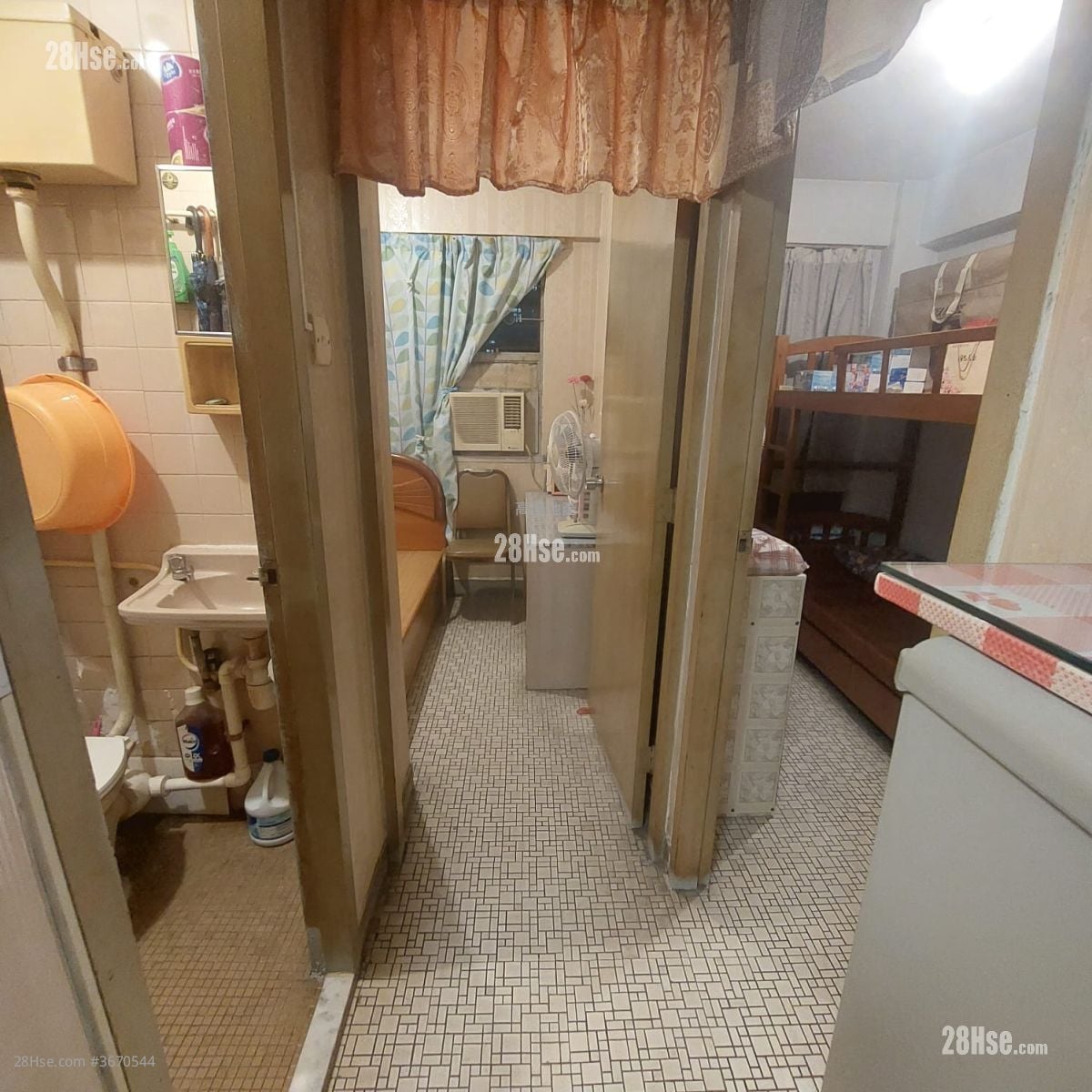 Pei Ho Building Sell 2 Bedrooms , 1 Bathroom 301 ft²