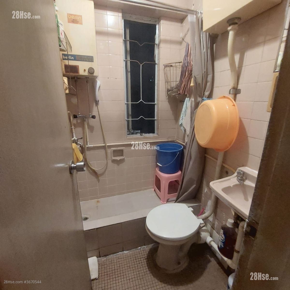 Pei Ho Building Sell 2 Bedrooms , 1 Bathroom 301 ft²