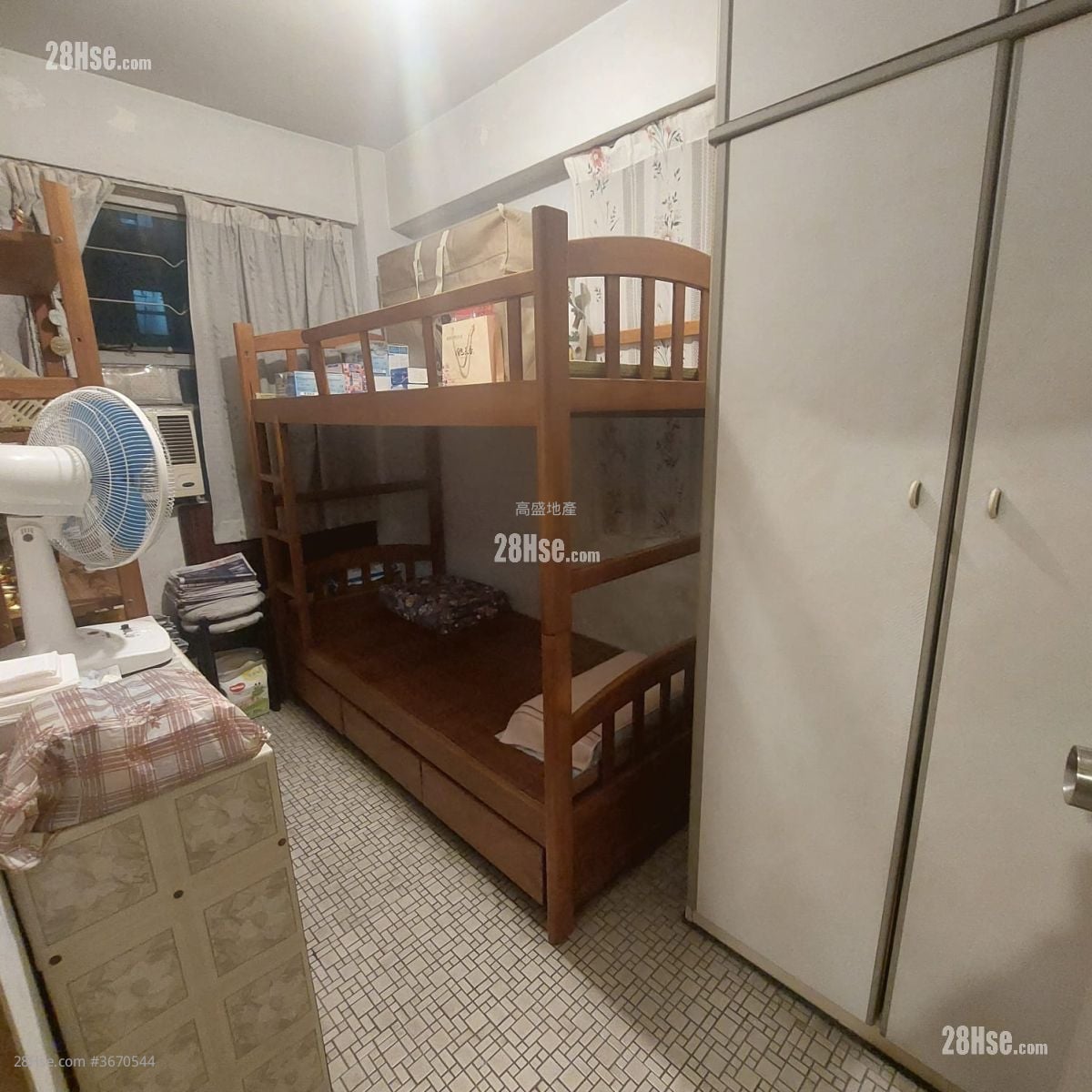 Pei Ho Building Sell 2 Bedrooms , 1 Bathroom 301 ft²