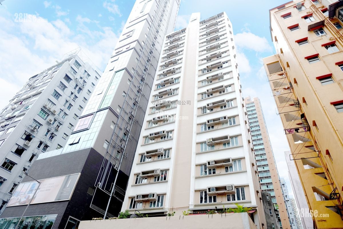 building outlook: Hong Man Mansion Rental 1 Bedroom , 1 Bathroom 408 ft²