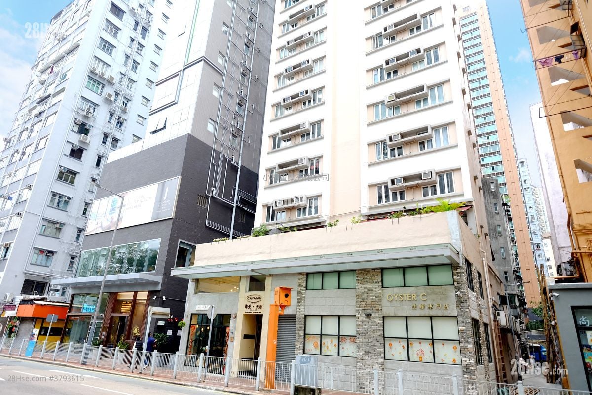 building outlook: Hong Man Mansion Rental 1 Bedroom , 1 Bathroom 408 ft²