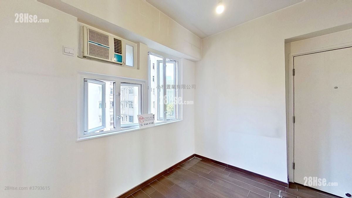 living room: Hong Man Mansion Rental 1 Bedroom , 1 Bathroom 408 ft²