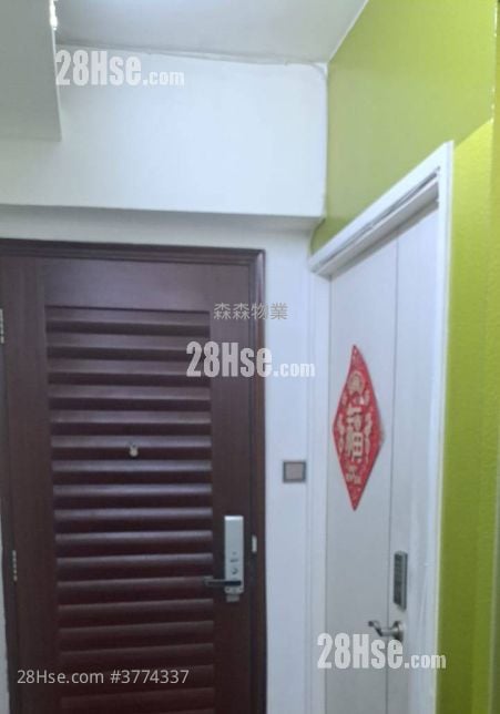 Waldorf Mansion Sell 4 Bedrooms , 2 Bathrooms 1,173 ft²