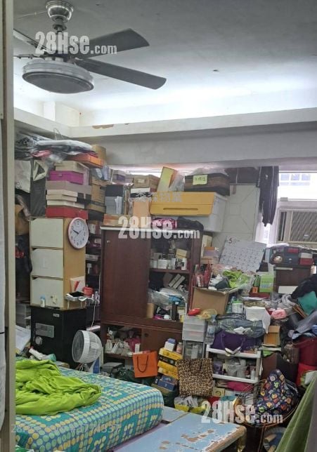 Waldorf Mansion Sell 4 Bedrooms , 2 Bathrooms 1,173 ft²