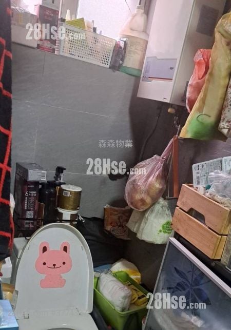 Waldorf Mansion Sell 4 Bedrooms , 2 Bathrooms 1,173 ft²