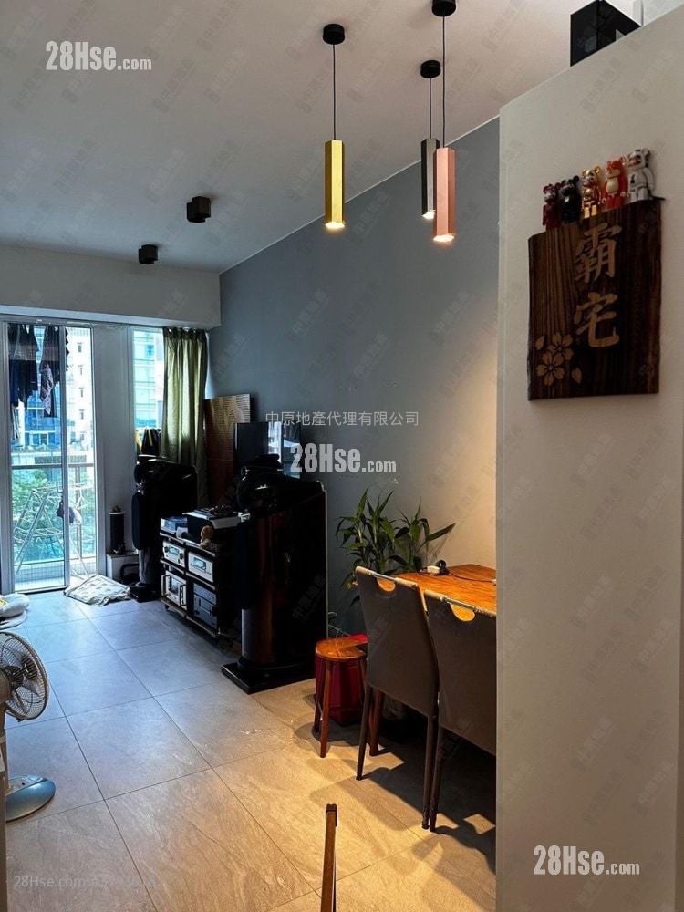 Monterey Sell 2 Bedrooms , 1 Bathroom 555 ft²