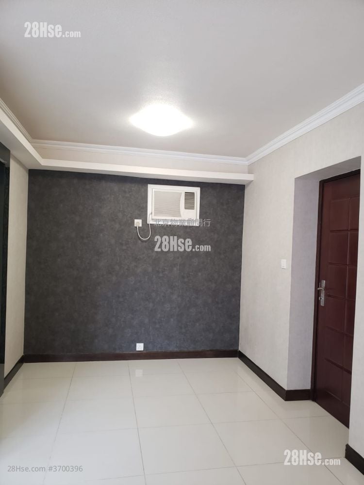 Kornhill Rental 2 Bedrooms , 1 Bathroom 461 ft²