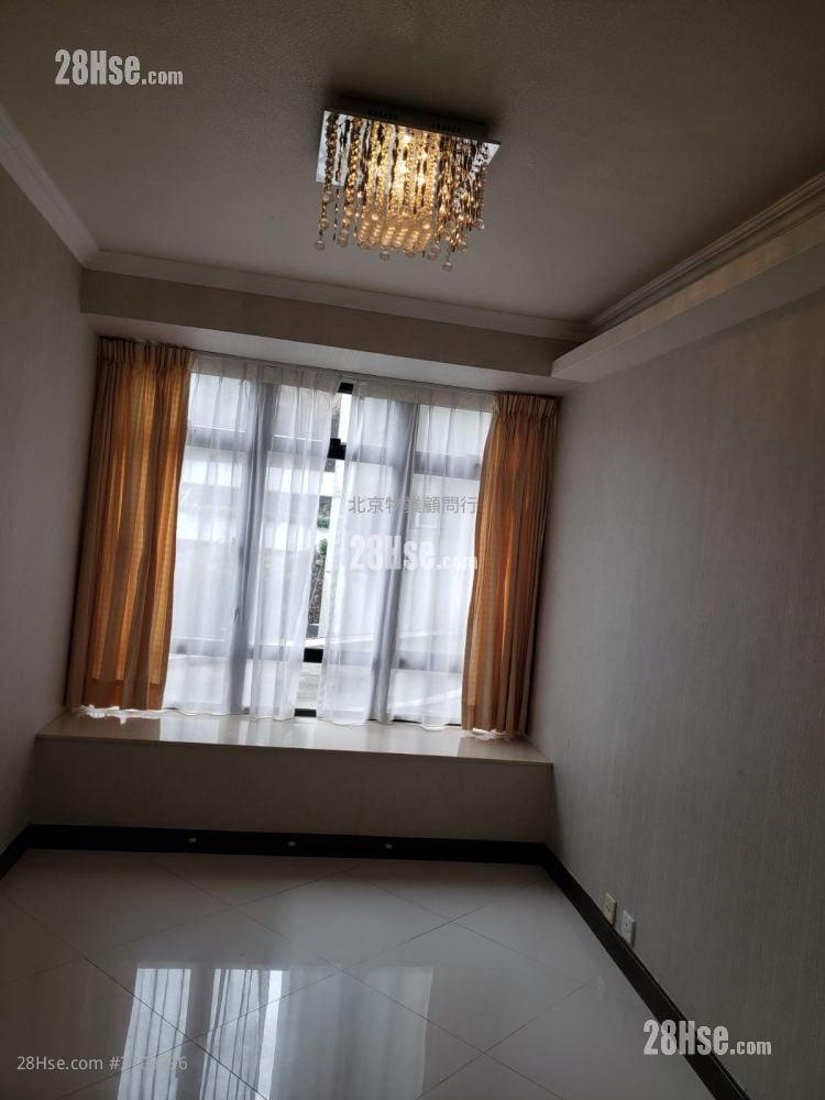 Kornhill Rental 2 Bedrooms , 1 Bathroom 461 ft²