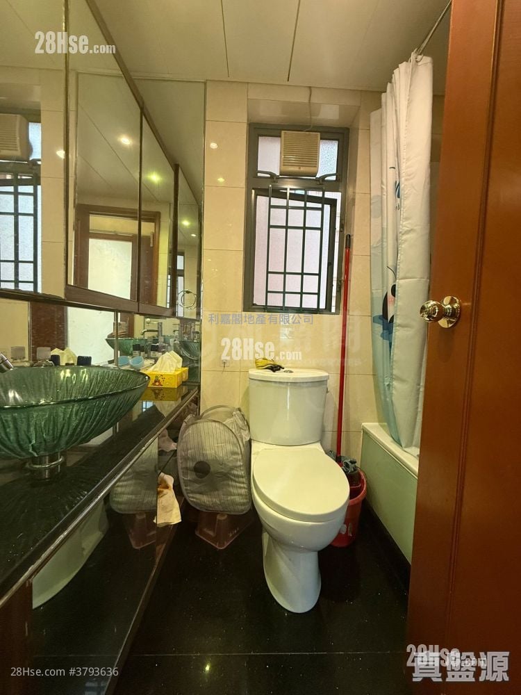 蔚蓝湾畔 售盘 3 房 , 2 浴室 653 平方尺