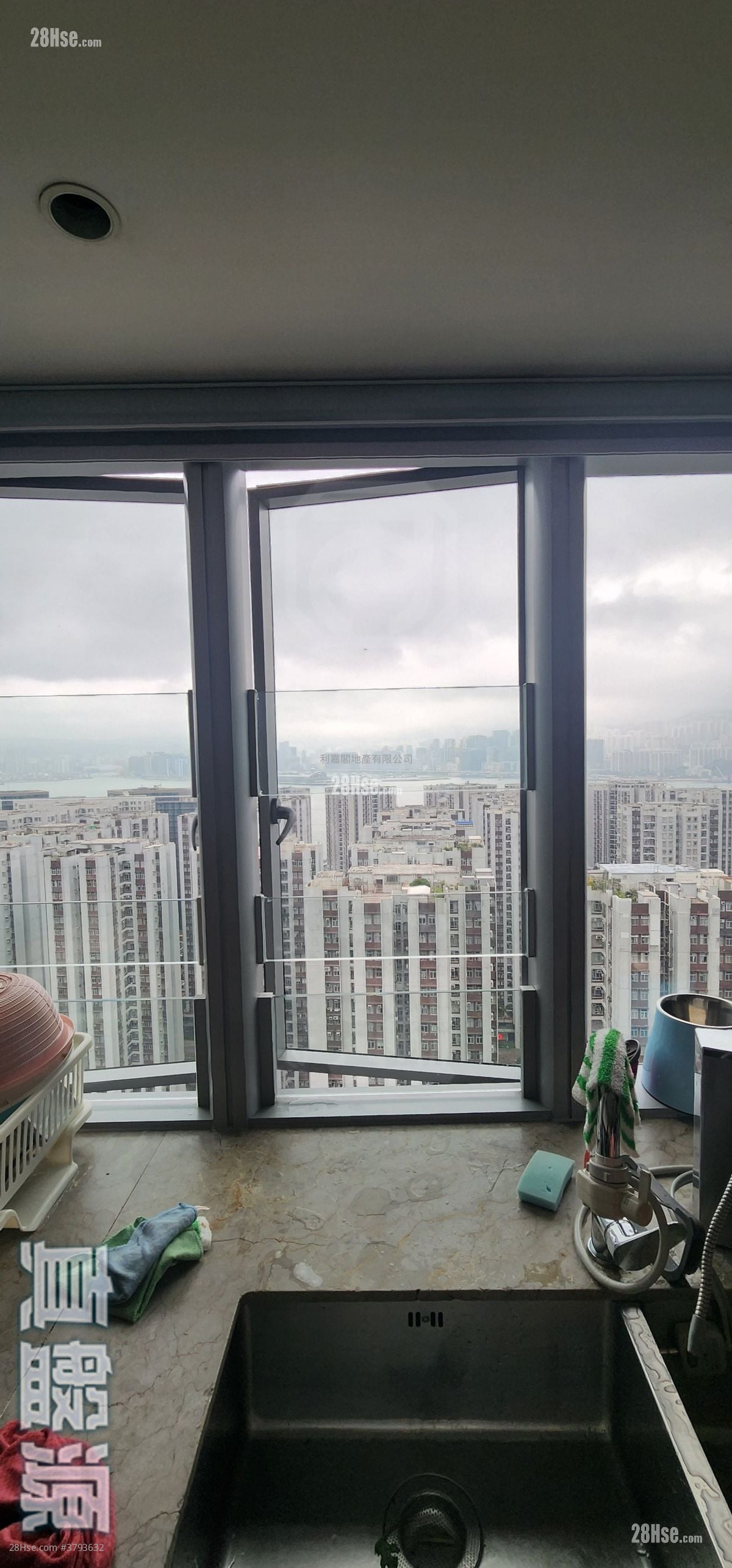 Mount Parker Residences Sell 4 Bedrooms , 2 Bathrooms 1,754 ft²