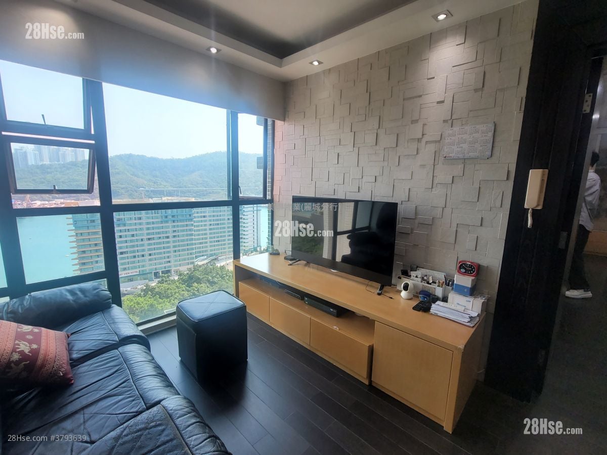 Hanley Villa Sell 3 Bedrooms , 2 Bathrooms 593 ft²