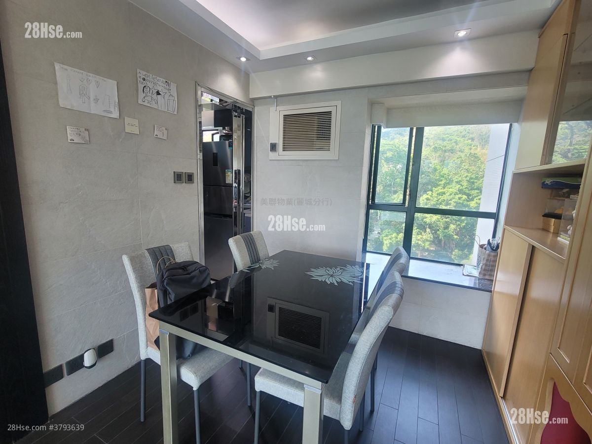 Hanley Villa Sell 3 Bedrooms , 2 Bathrooms 593 ft²