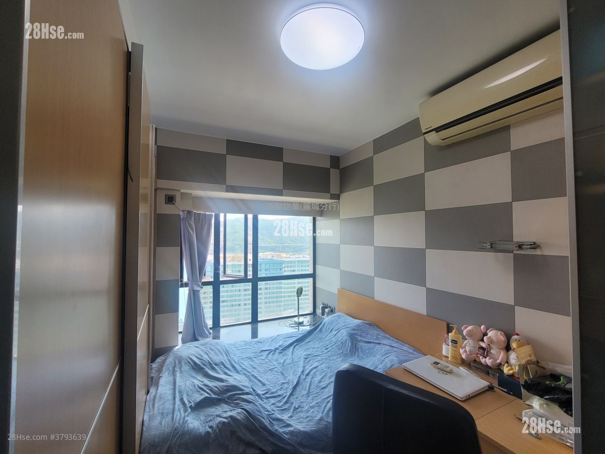 Hanley Villa Sell 3 Bedrooms , 2 Bathrooms 593 ft²