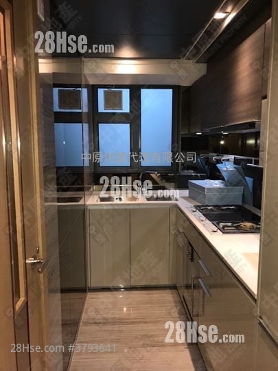 天晋 售盘 3 房 , 3 浴室 848 平方尺