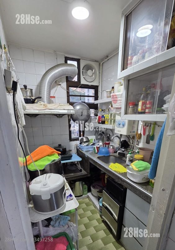 显径邨 售盘 3 房 , 1 浴室 490 平方尺