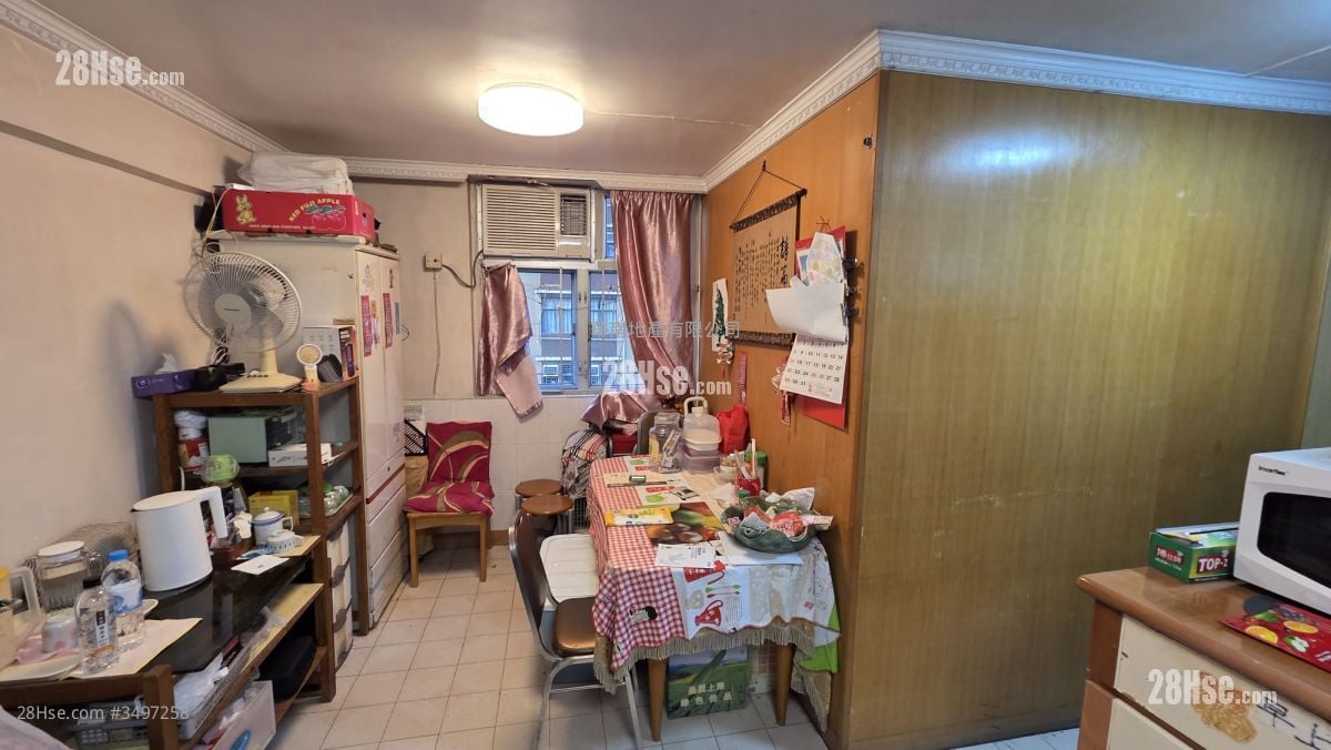 显径邨 售盘 3 房 , 1 浴室 490 平方尺