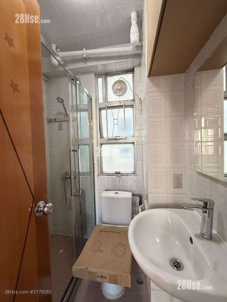 湾景中心大厦 租盘 2 房 , 1 浴室 325 平方尺