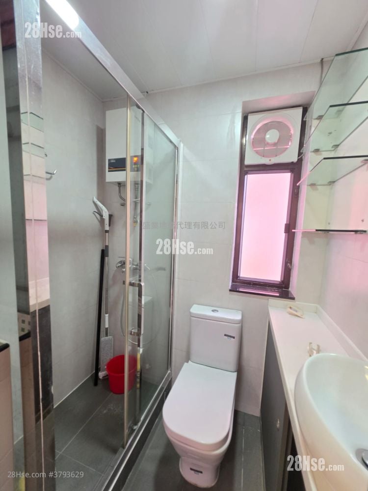 荃湾中心 租盘 2 房 , 1 浴室 377 平方尺