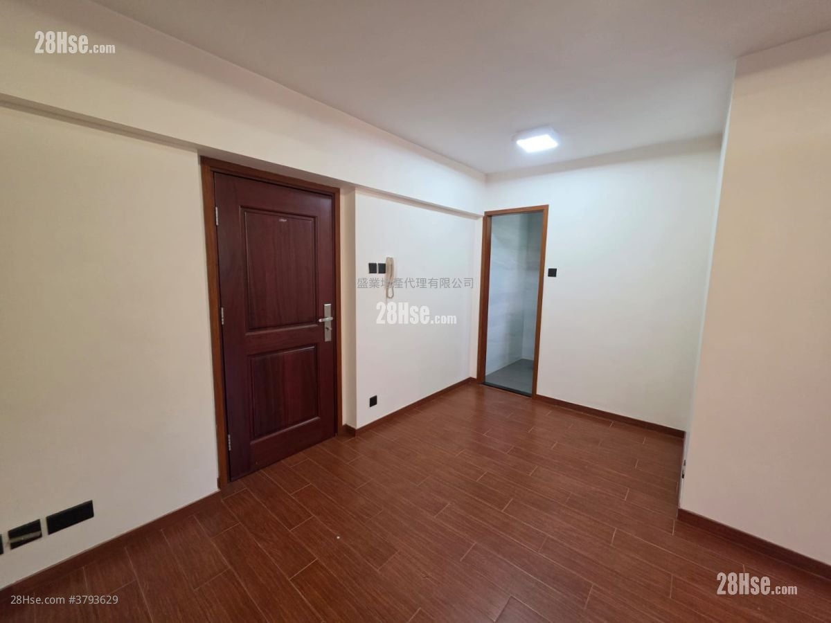 荃湾中心 租盘 2 房 , 1 浴室 377 平方尺