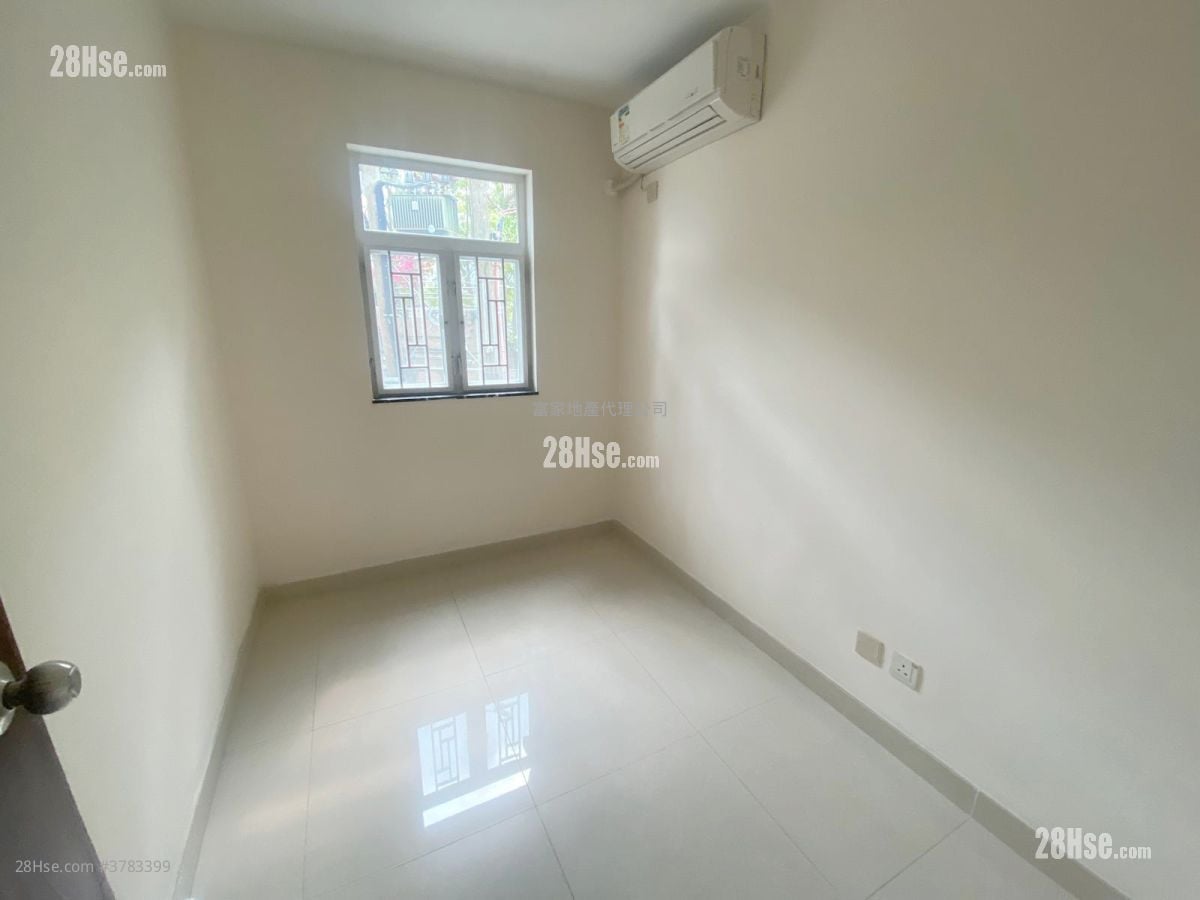 村屋 租盘 3 房 , 2 浴室 700 平方尺