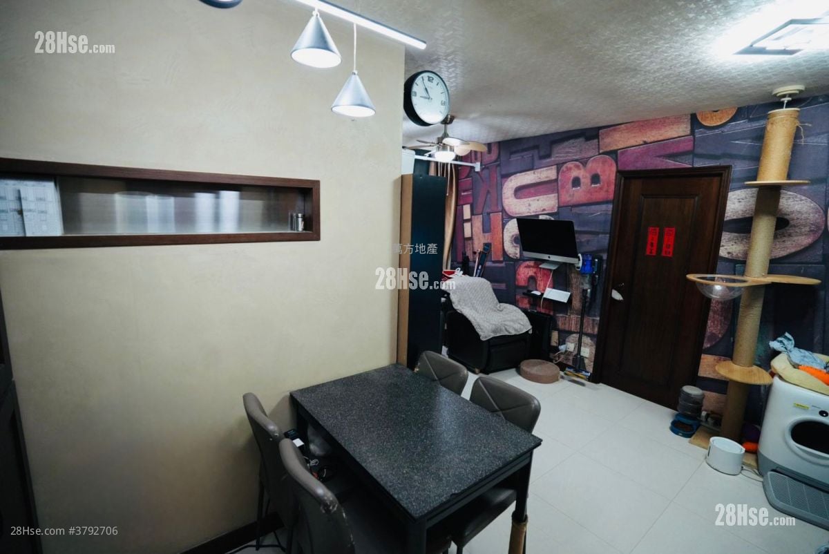 锦鞍苑 售盘 2 房 , 1 浴室 401 平方尺