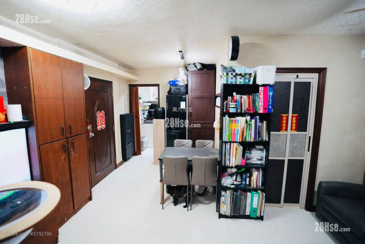 锦鞍苑 售盘 2 房 , 1 浴室 401 平方尺