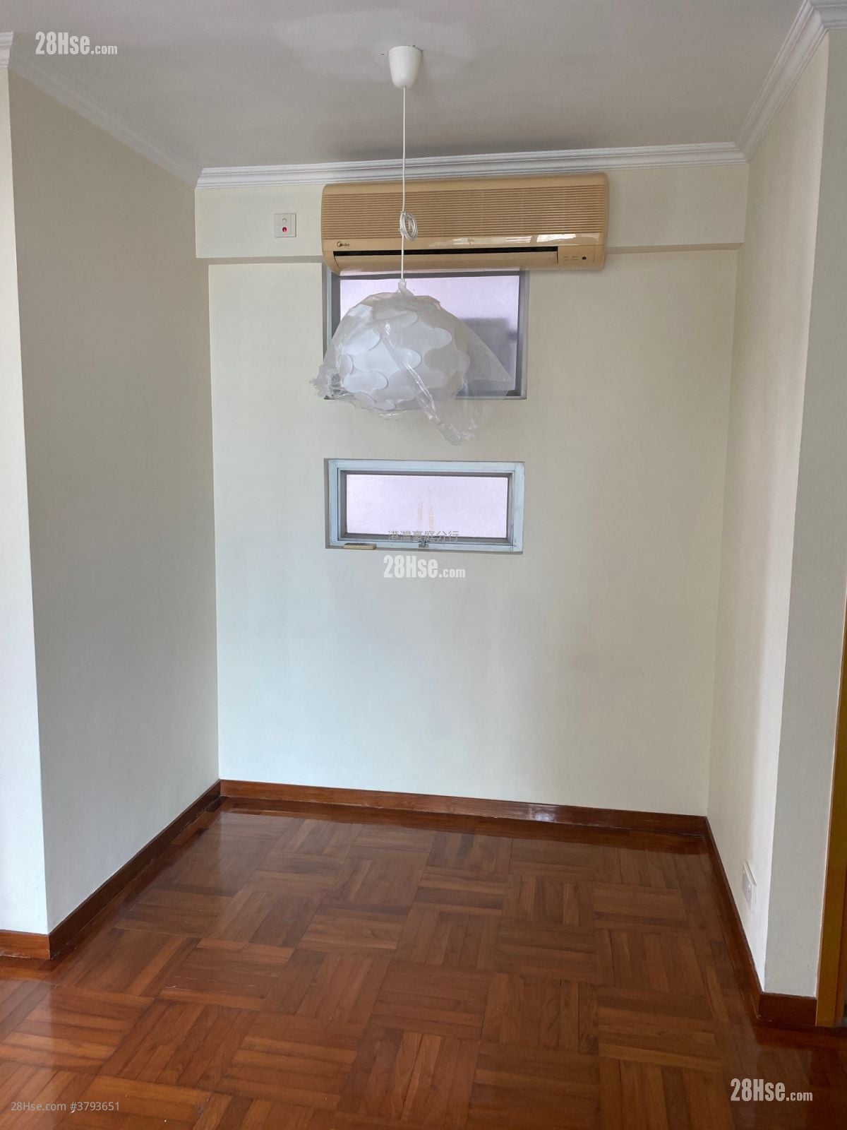 Metro Harbour View Sell 2 Bedrooms , 1 Bathroom 415 ft²