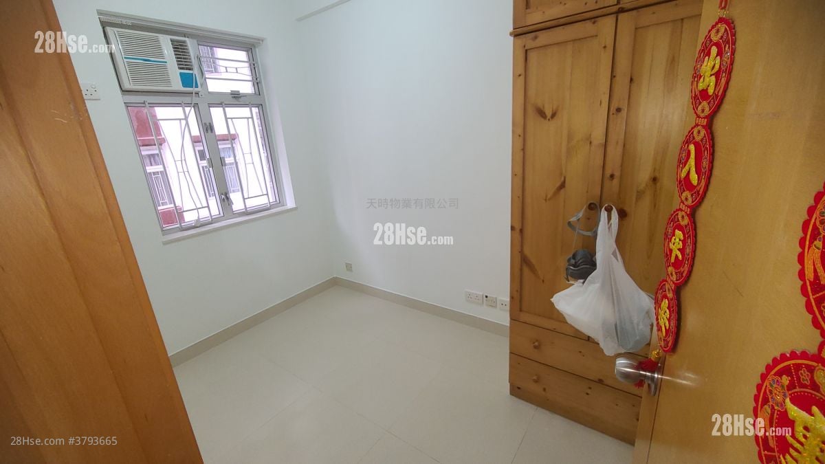 Tung Po Building Rental 2 Bedrooms , 1 Bathroom 341 ft²