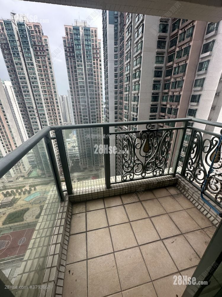 Residence Oasis Sell 2 Bedrooms , 1 Bathroom 490 ft²