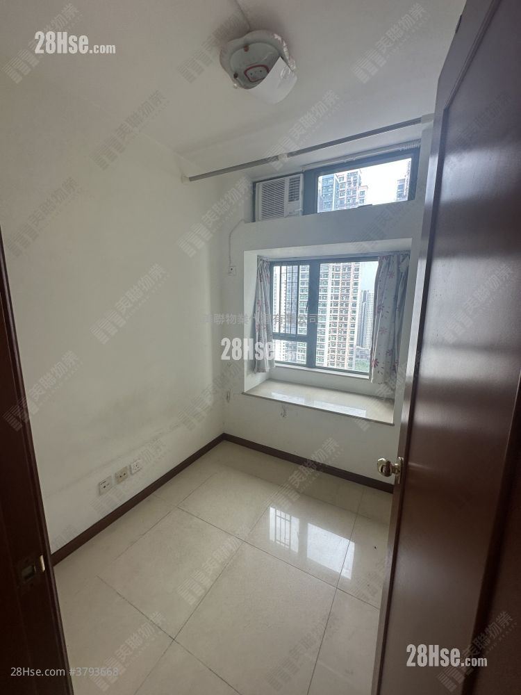 Residence Oasis Sell 2 Bedrooms , 1 Bathroom 490 ft²