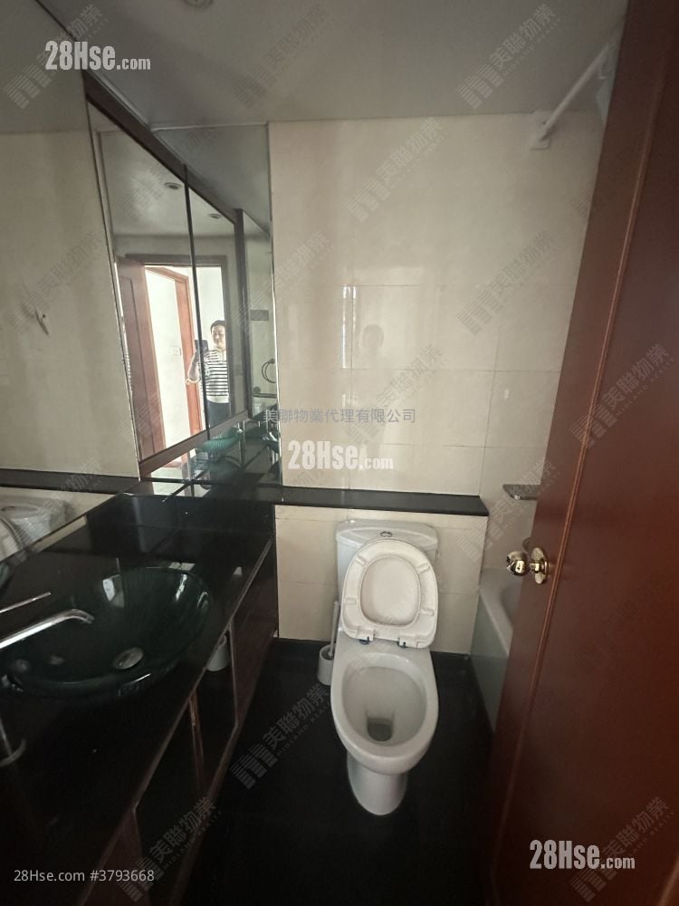 Residence Oasis Sell 2 Bedrooms , 1 Bathroom 490 ft²