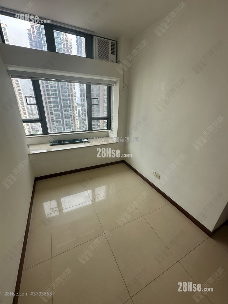 Residence Oasis Sell 2 Bedrooms , 1 Bathroom 490 ft²