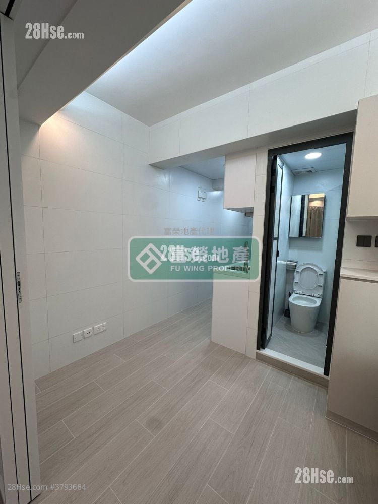 四海大厦 租盘 1 房 , 1 浴室 180 平方尺