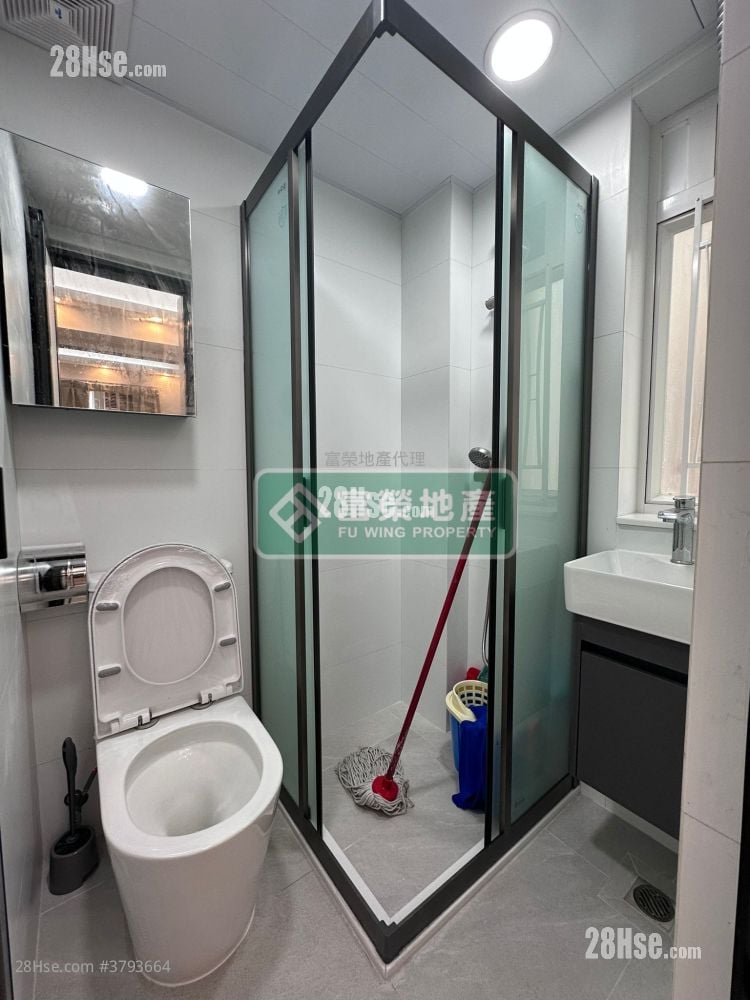 四海大厦 租盘 1 房 , 1 浴室 180 平方尺