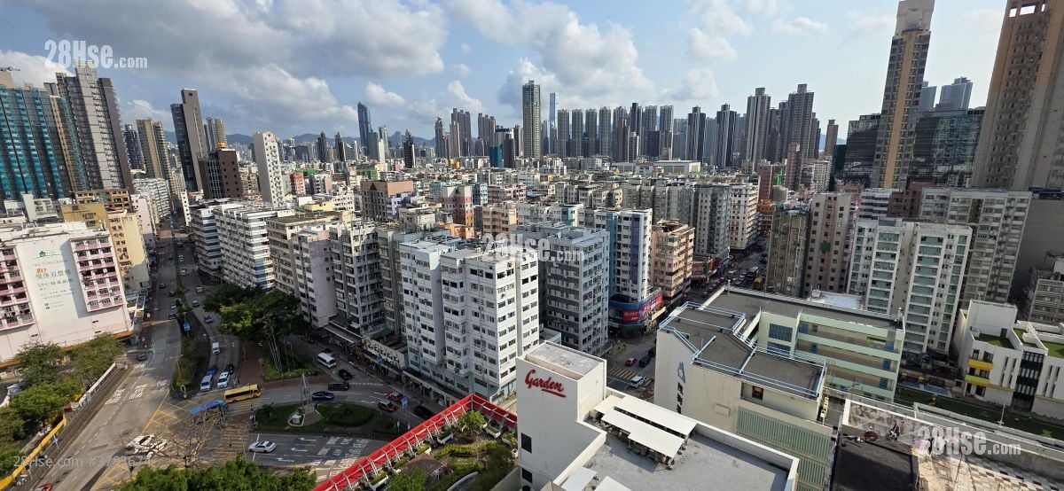 Madison Park Sell 2 Bedrooms , 1 Bathroom 438 ft²