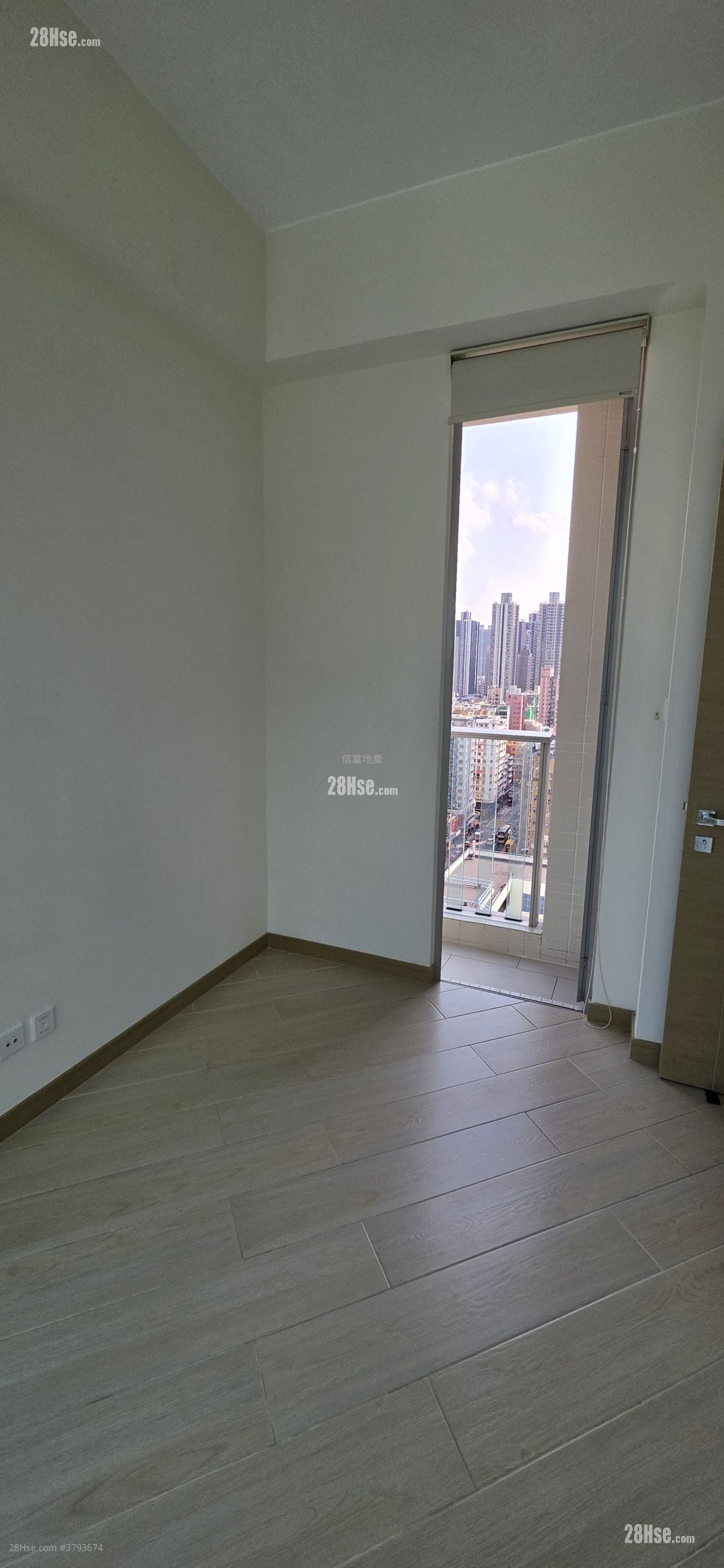 Madison Park Sell 2 Bedrooms , 1 Bathroom 438 ft²