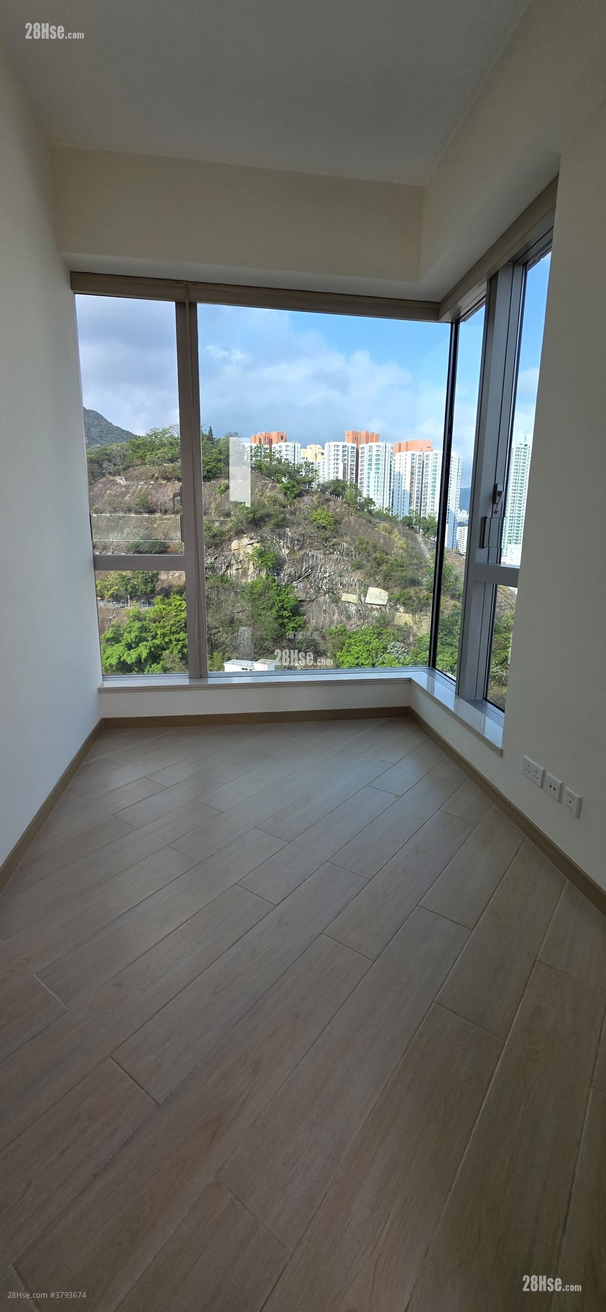 Madison Park Sell 2 Bedrooms , 1 Bathroom 438 ft²