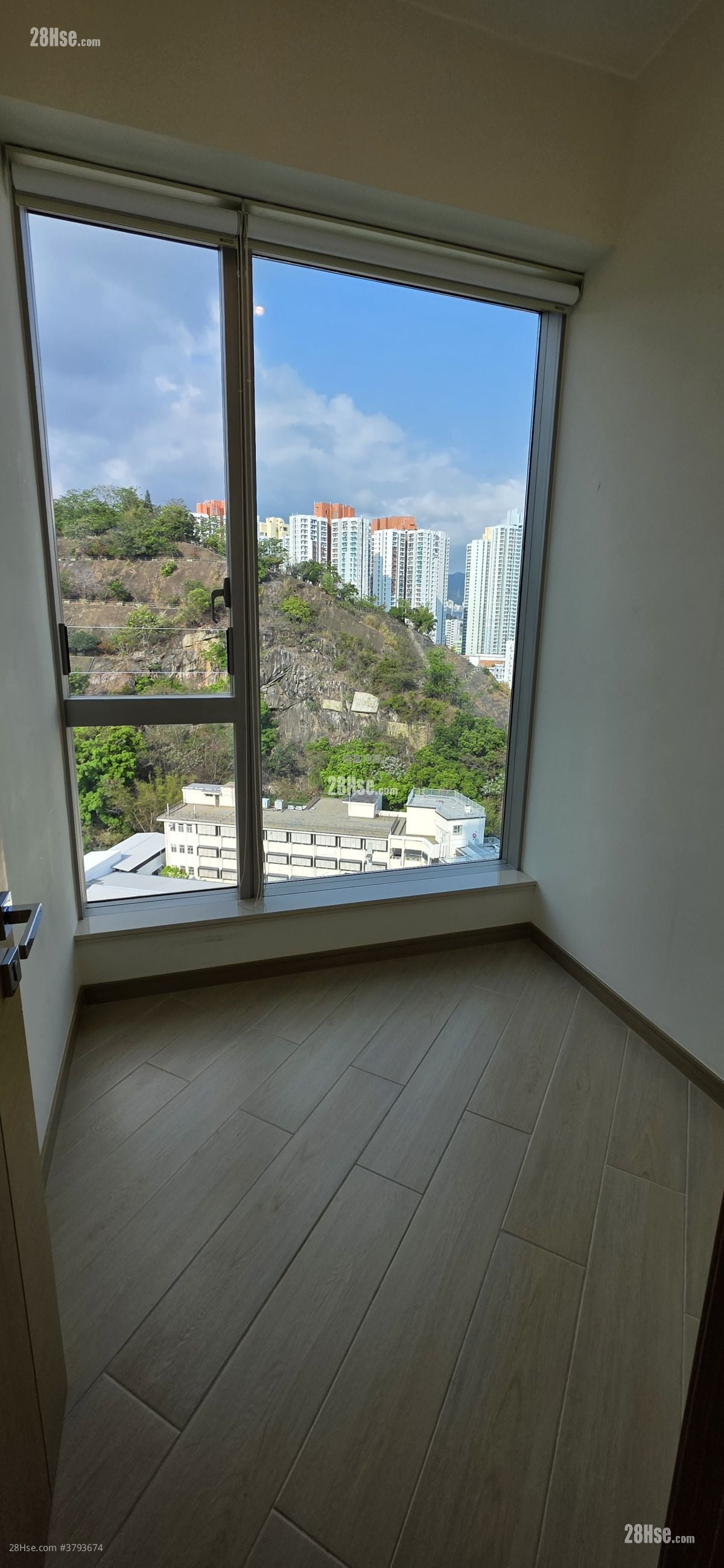 Madison Park Sell 2 Bedrooms , 1 Bathroom 438 ft²