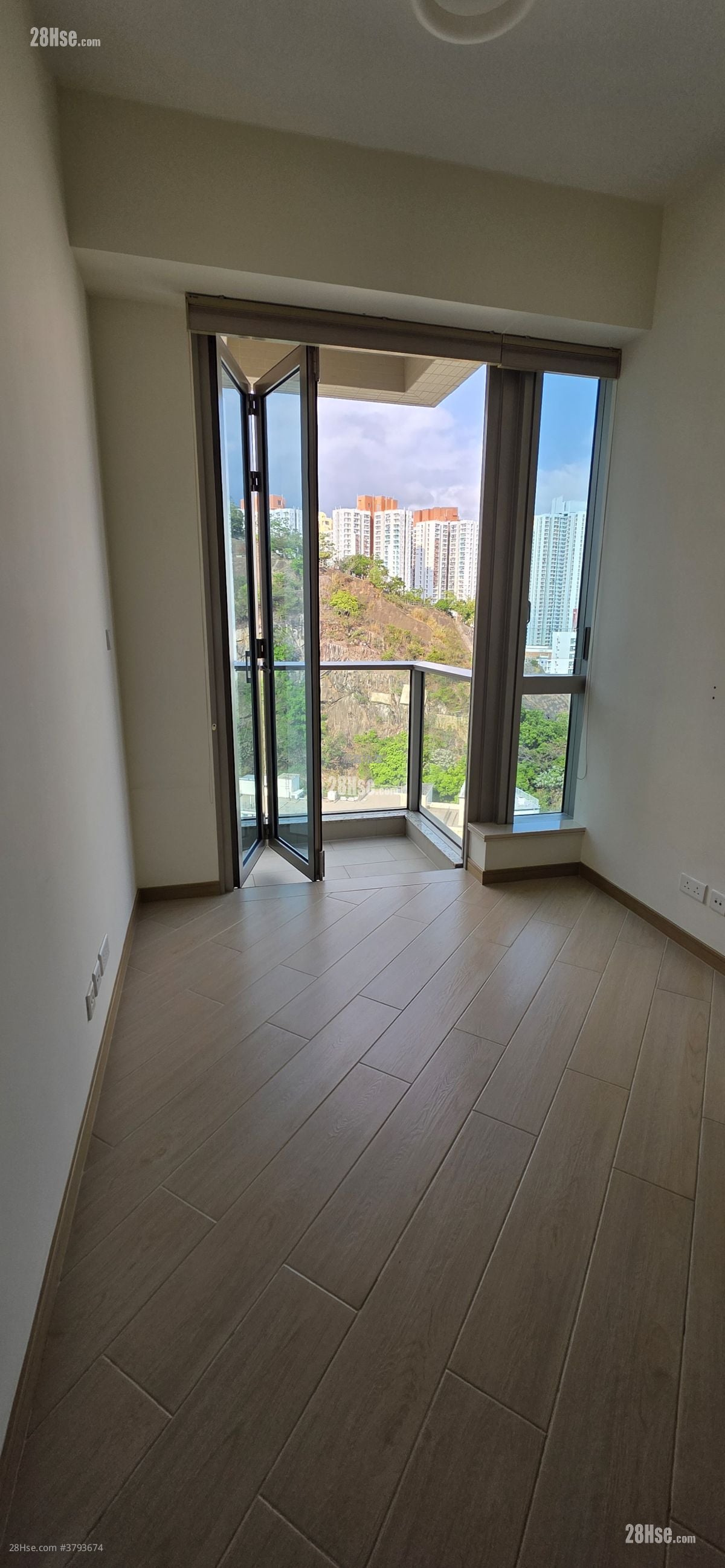 Madison Park Sell 2 Bedrooms , 1 Bathroom 438 ft²