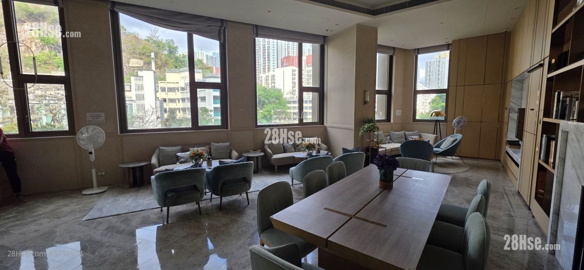 Madison Park Sell 2 Bedrooms , 1 Bathroom 438 ft²