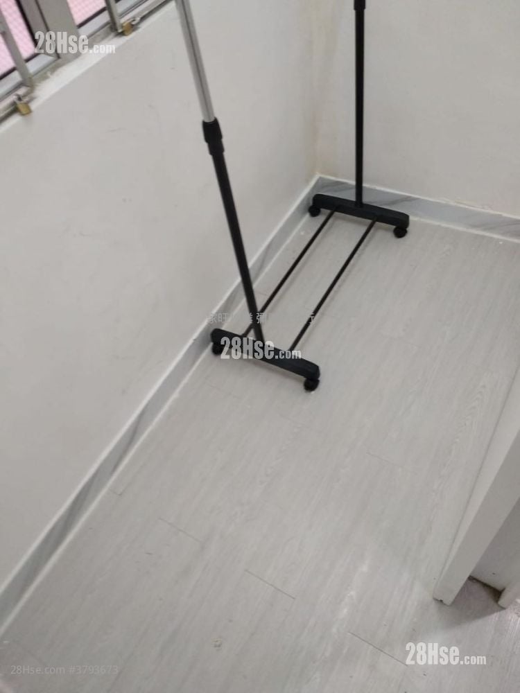 Lai Tong Building Rental 228 ft²