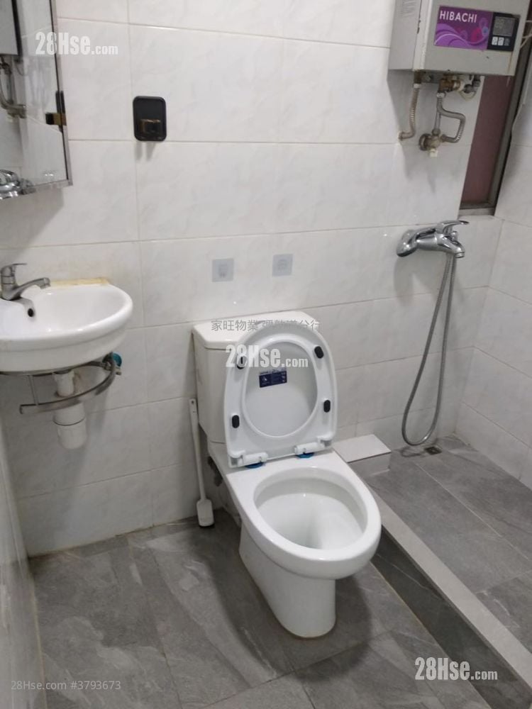 Lai Tong Building Rental 228 ft²