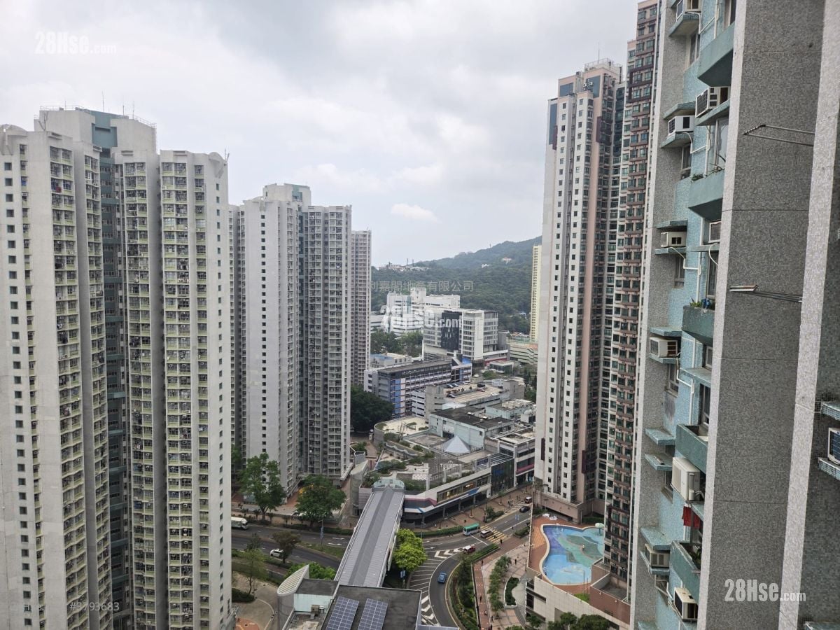 Chung Ming Court Sell 3 Bedrooms 554 ft²